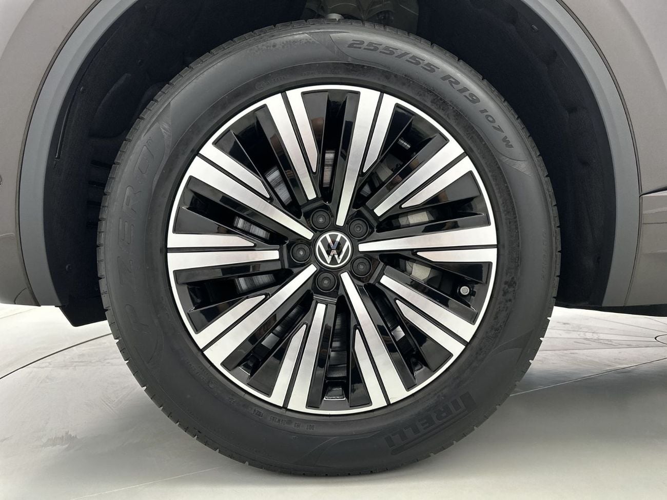 فولكس واجن طوارق 3L | VW Certified | Ventilated Front Seats, V6 4MOTION & Smart Driving Pack