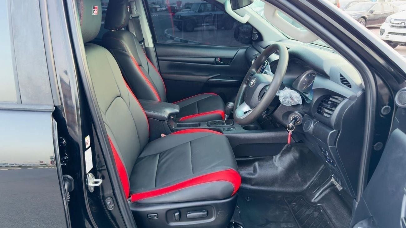 Toyota Hilux MODIFIED TO ROCCO ADVENTURE | 2.8L DIESEL ENGINE | DOUBLE CABIN