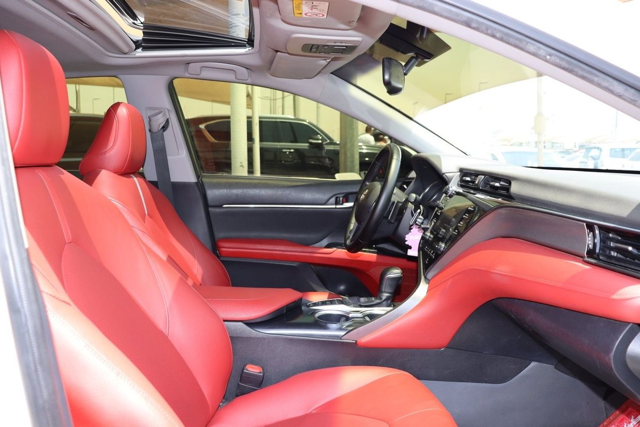 Toyota Camry 40TH Anniversary 3.5L Toyota Camry Grande Sport / 2019 / GCC / Free Accident / First Owner