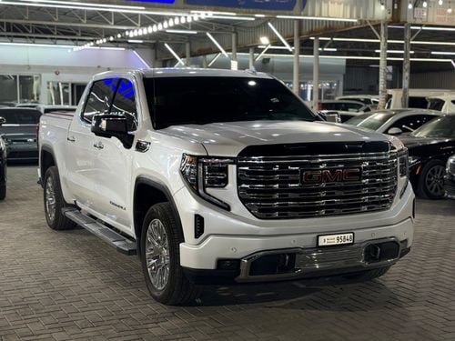 جي أم سي سييرا 5.3L V8 SLT Crew Cab (AWD)