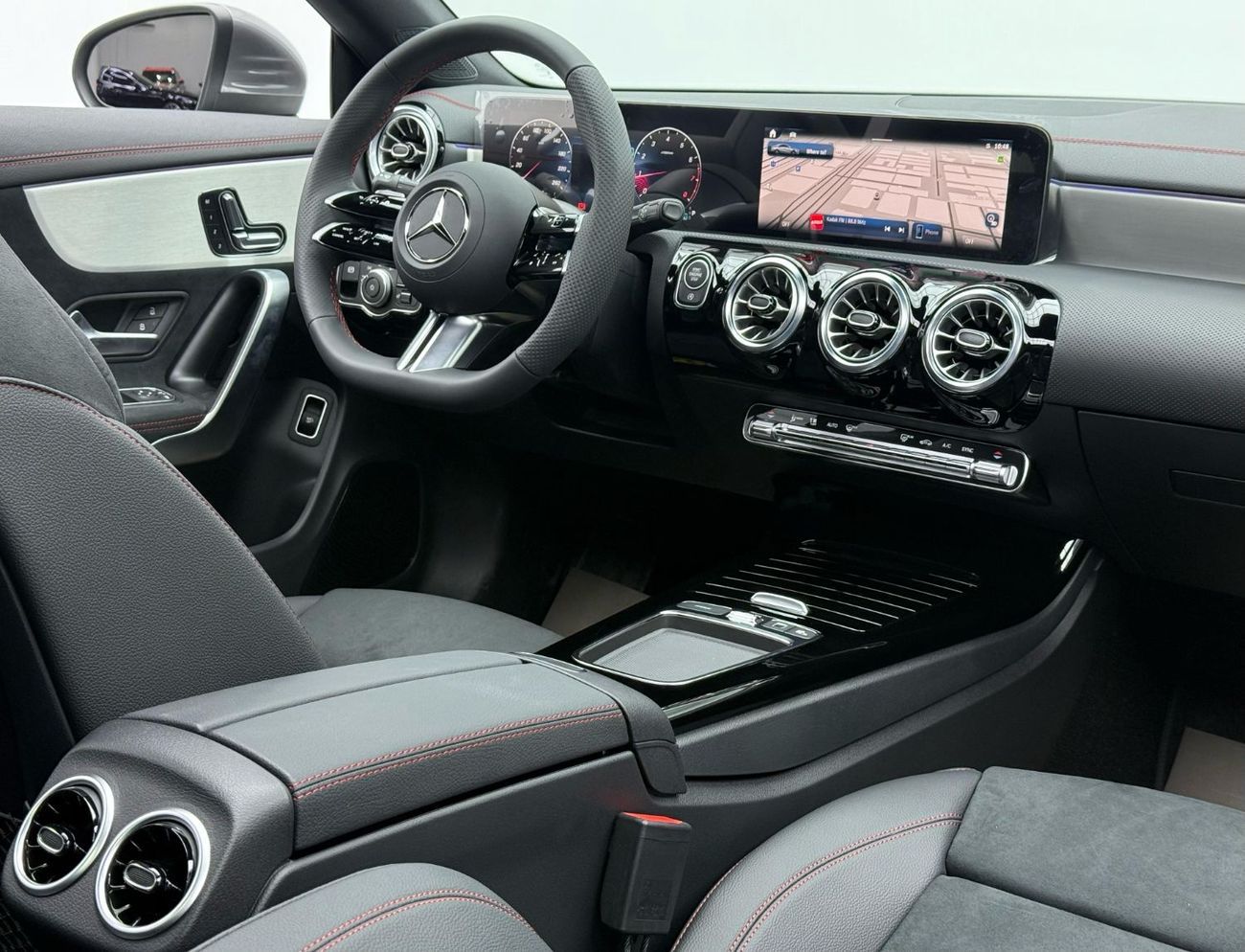 Mercedes-Benz CLA 200 *Brand New* 2025 Mercedes Benz CLA 200 AMG Premium, 5 Years Mercedes Warranty, Delivery Km, GCC