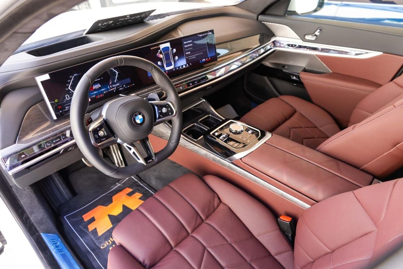 بي أم دبليو 740i BMW 740i M Sport Individual – 2026 | GCC | 2 YEARS WARRANTY | Only 2,213 KM | AED 449,000