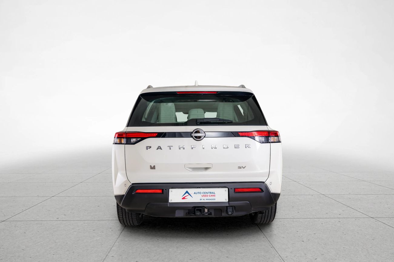 Nissan Pathfinder SV 3.5