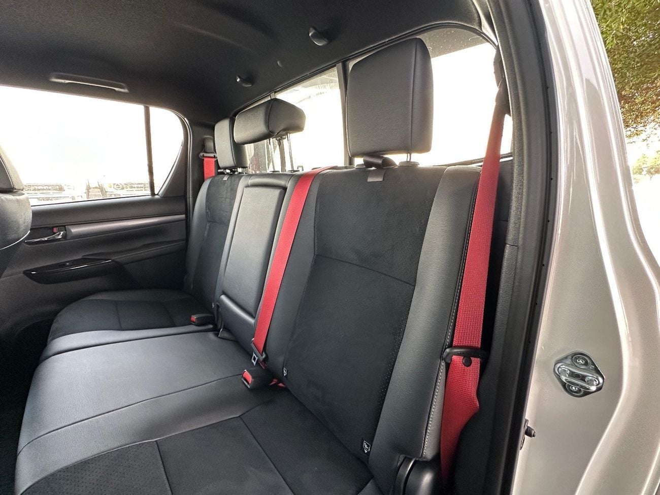 تويوتا هيلوكس GR Sport 4.0L