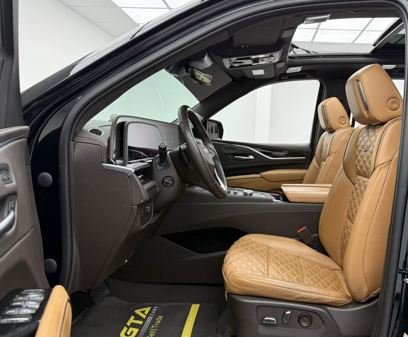 كاديلاك إسكالاد 2022 Cadillac Escalade ESV Platinum, Oct/2026 Cadillac Warranty, Oct/2027 Cadillac Service Contract,