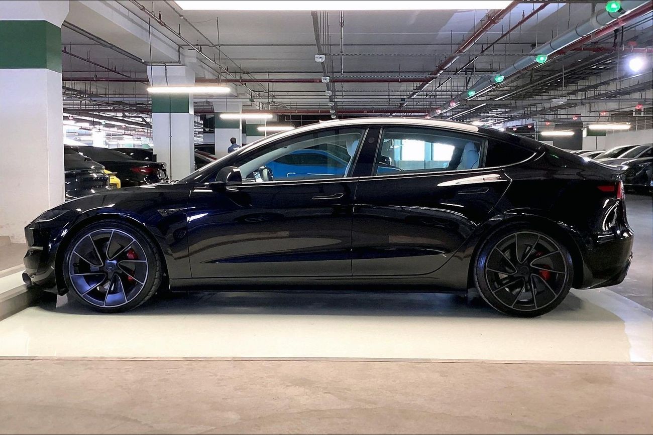 تسلا موديل 3 Performance (Dual Motor) | شامل الضمان | 0 ﺪﻔﻋﺓ ﺃﻮﻟﻯ