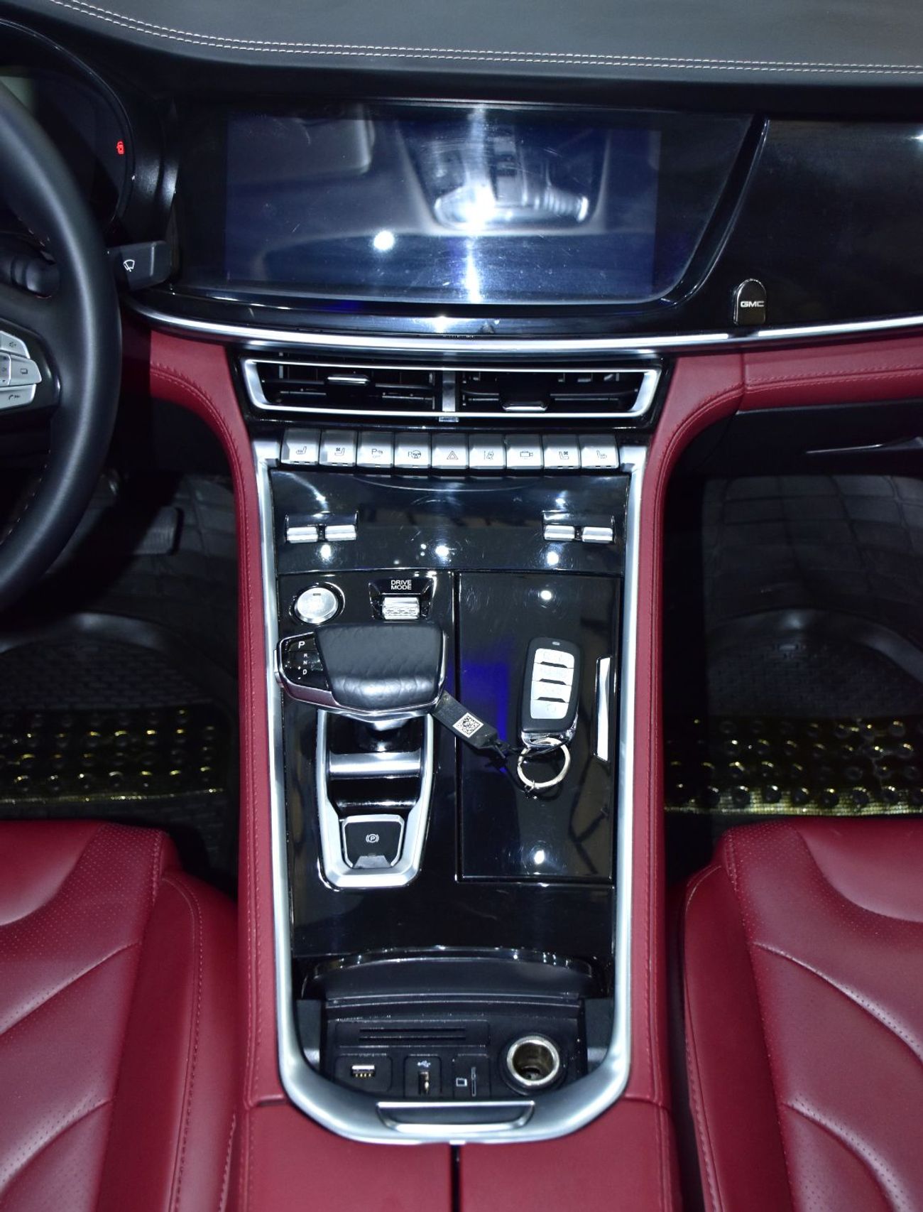 تشنجان CS85 EXCELLENT DEAL for our Changan CS85 360T ( 2022 Model ) in White Color GCC Specs