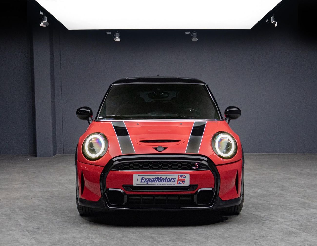 Mini Cooper S 1,180x60 • 20% DP • 2022 MINI Cooper S 2.0 • MINI Service Contract • Warranty Available • GCC •