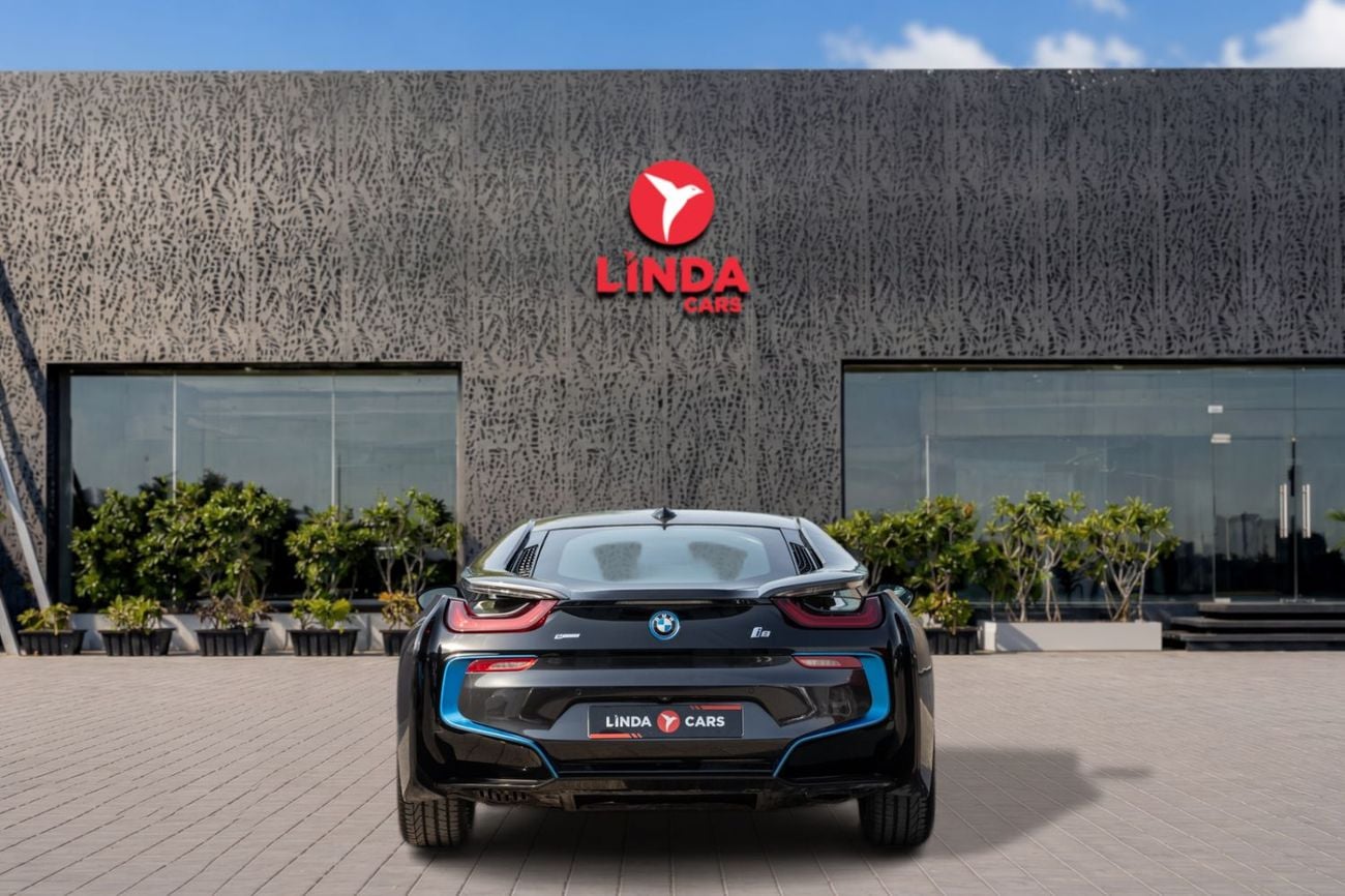 BMW i8 STD (1.5L · 3 Cyl · Automatic · Hybrid · Coupe · All Wheel Drive · 4 Seats · 2 Door) BMW i8 eDrive 2016 GCC