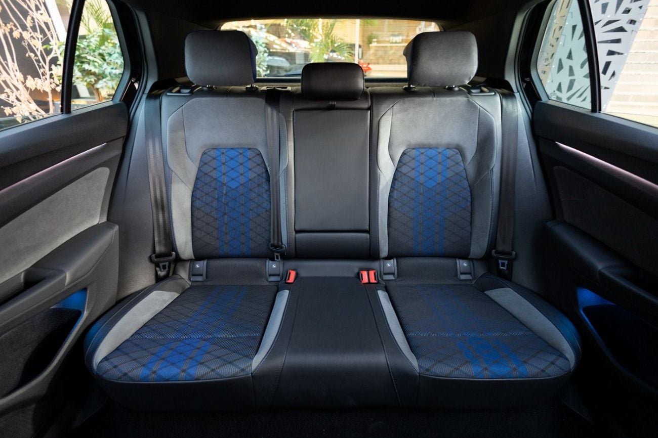 Volkswagen Golf R Line