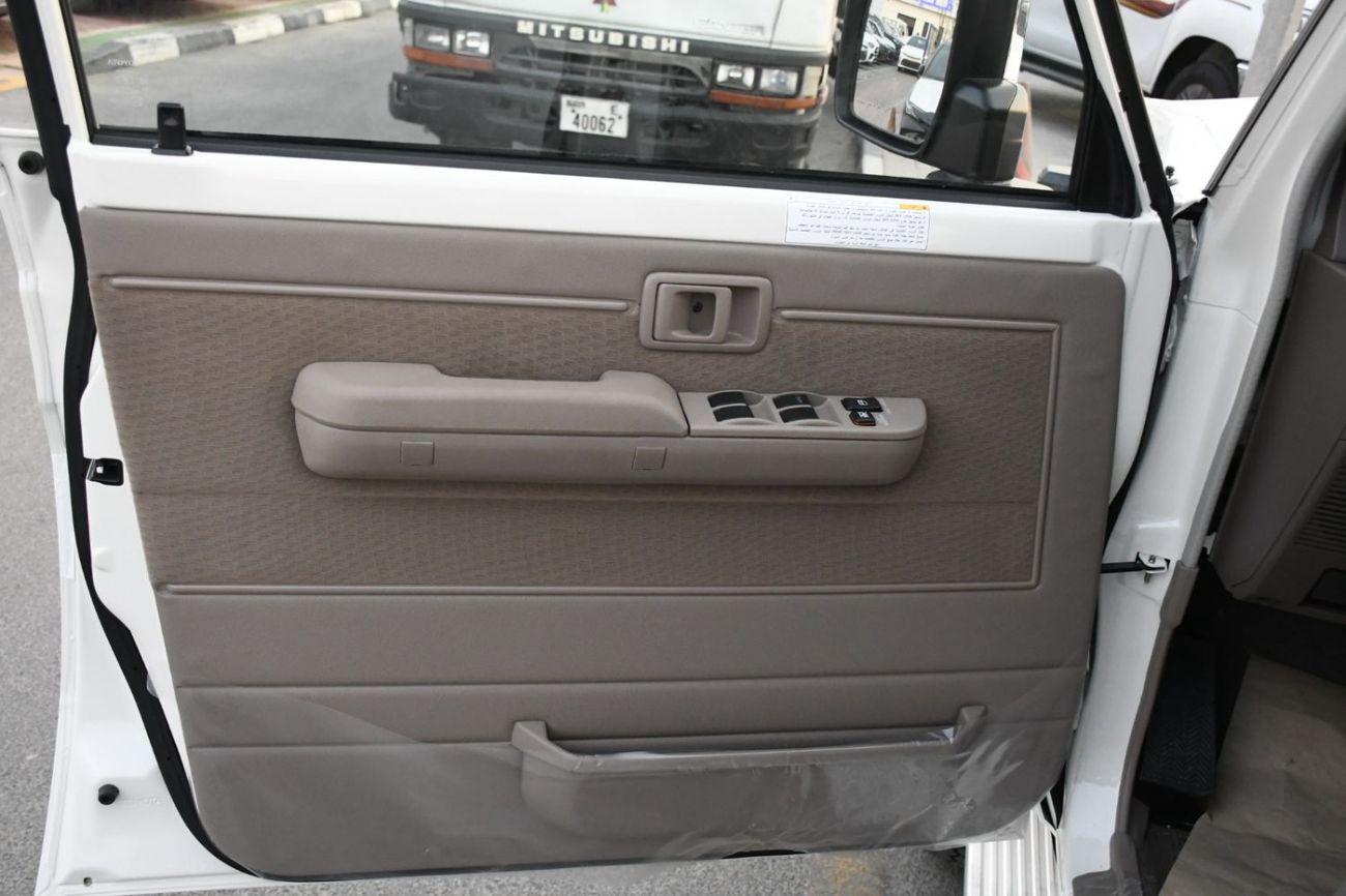 تويوتا لاند كروزر 70 GDJ76 2.8L TDSL - E AT 40th Anniversary Package 2025YM