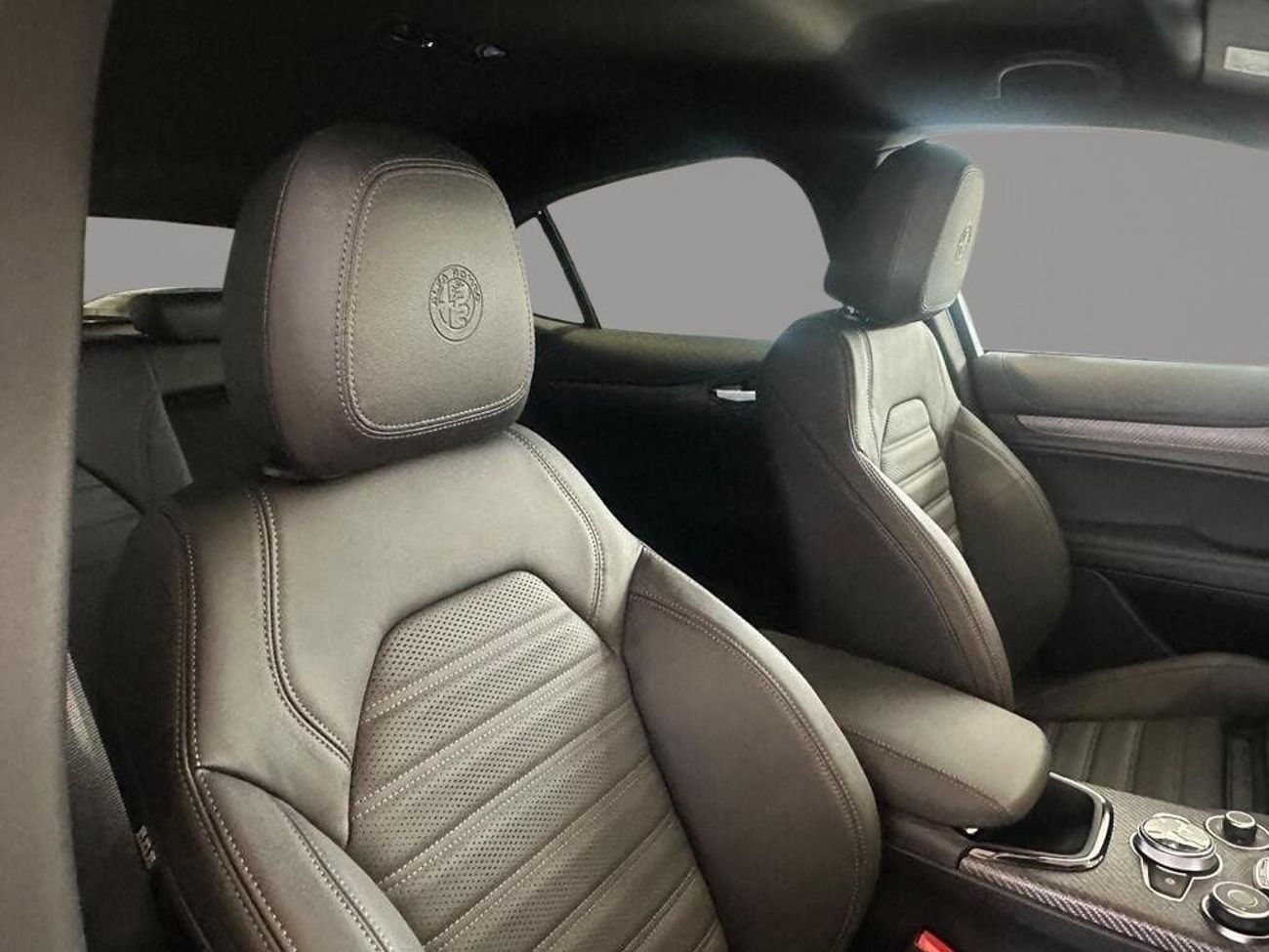 ألفا روميو ستيلفيو Quadrifoglio