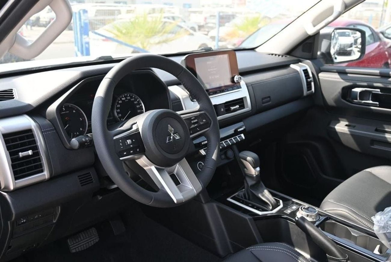 Mitsubishi L200 Mitsubishi L200 Sportero 2.4 L Diesel, 4WD, Pickup, Model 2024, Color Black (Export Price)