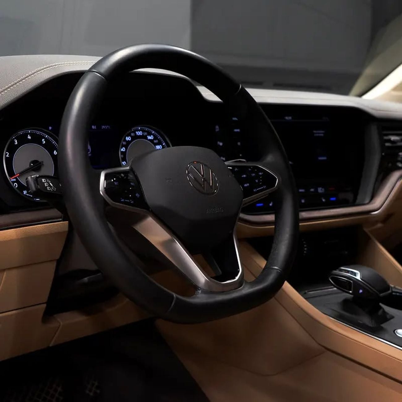 Volkswagen Touareg Atmosphere 3.0L 2,299 pm • 0% Downpayment • • 1 Year Warranty