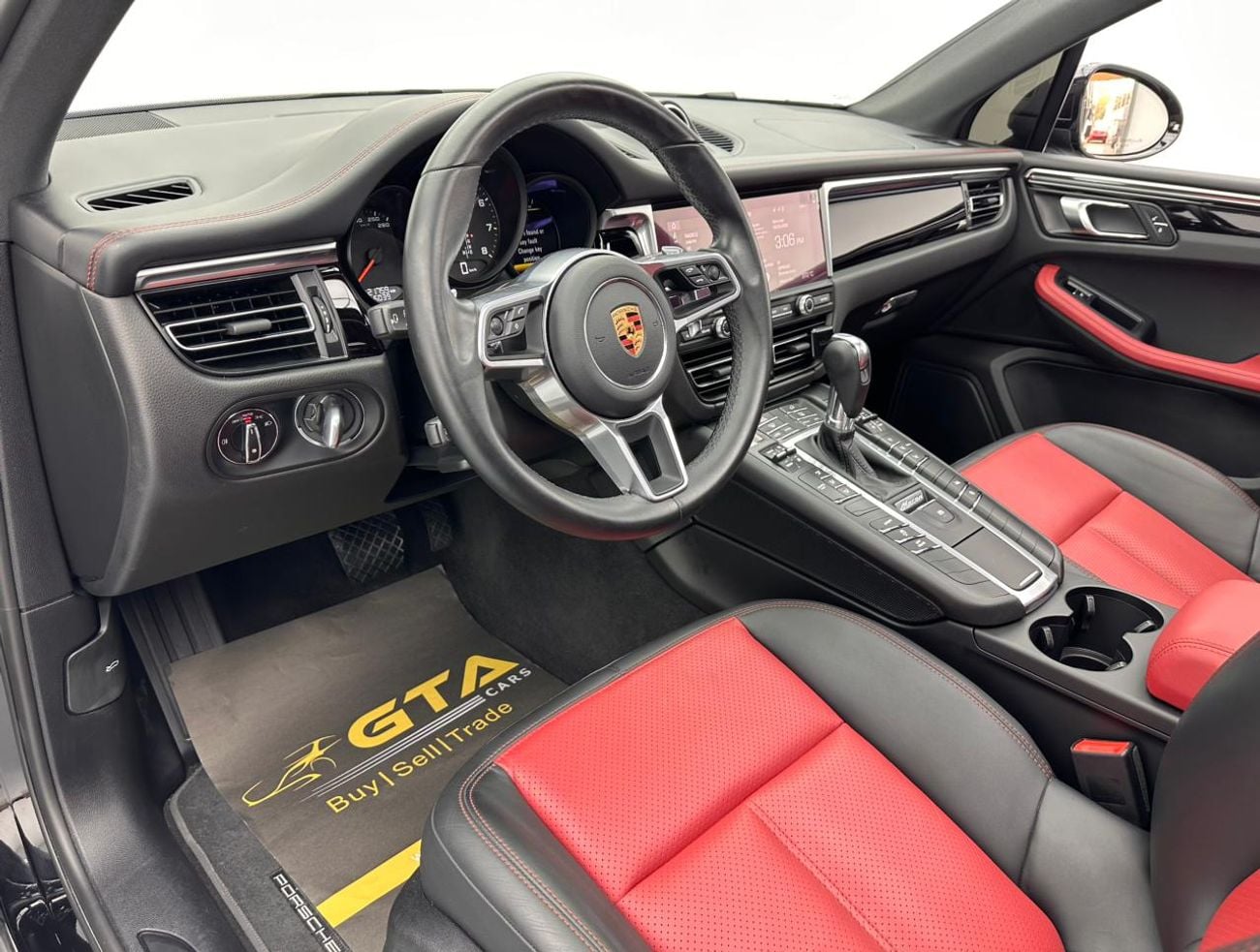 Porsche Macan 2019 Porsche Macan, 1 Year Warranty Unlimited Km, Porsche Full Service History, GCC