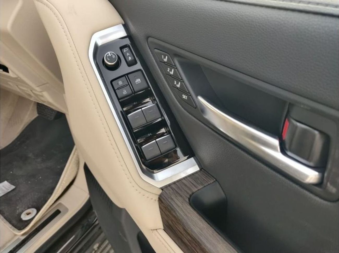 تويوتا لاند كروزر LAND CRUISER RHD SAHARA