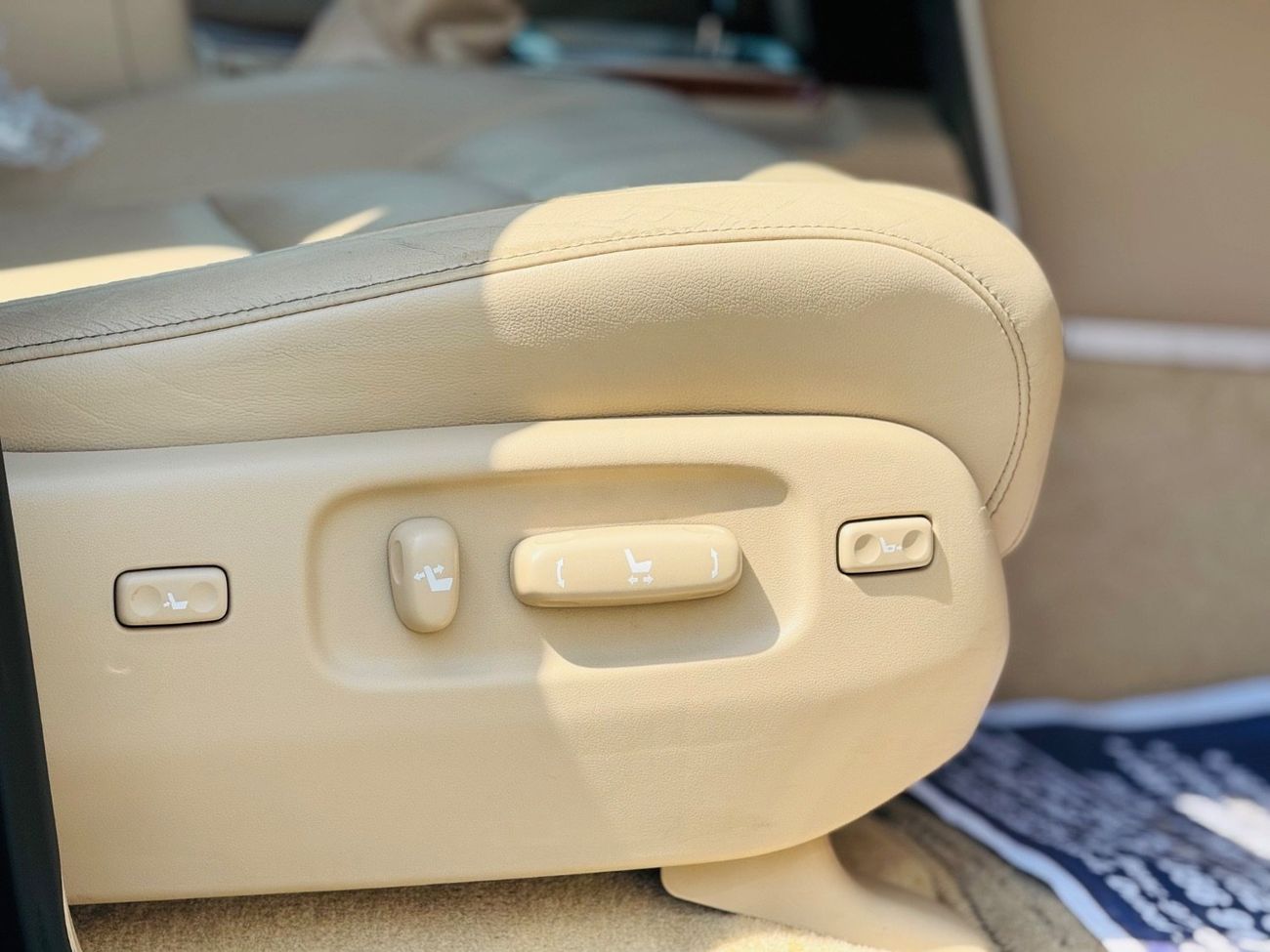 Toyota Land Cruiser ZX FULL OPTION TOP OF THE RANGE