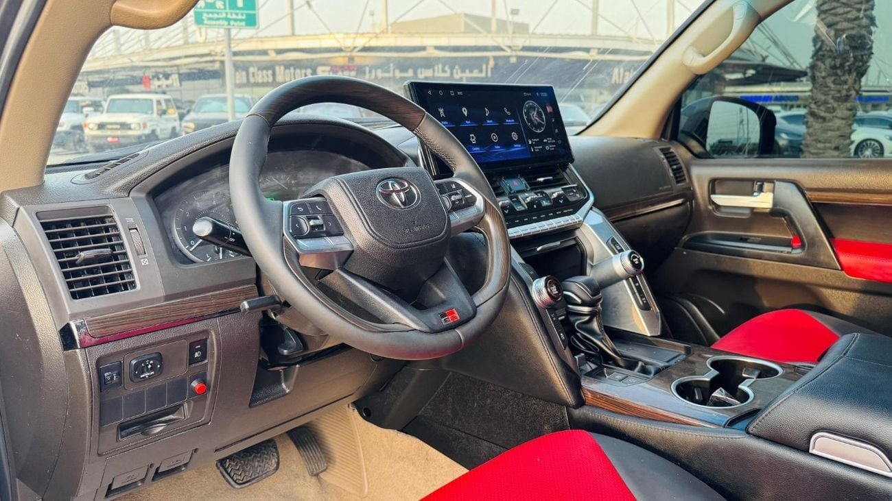 Toyota Land Cruiser MODIFIED TO LC 300 2025 | 4.0L PETROL ENGINE | LHD | AUTOMATIC TRANSMISSION | 4WD