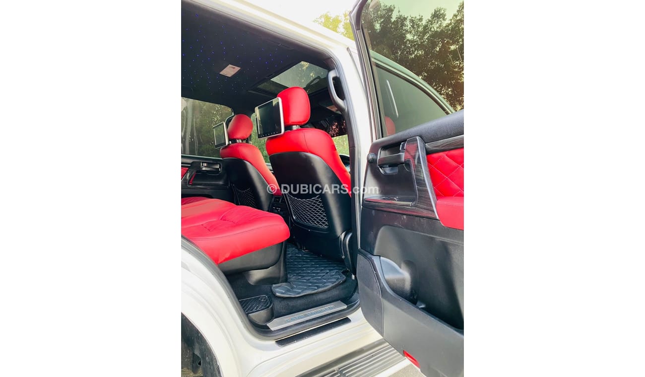 تويوتا لاند كروزر تويوتا لاند كروزر 2013خليجي VXR محول داخل وخارج 2023 بحاله ممتازه