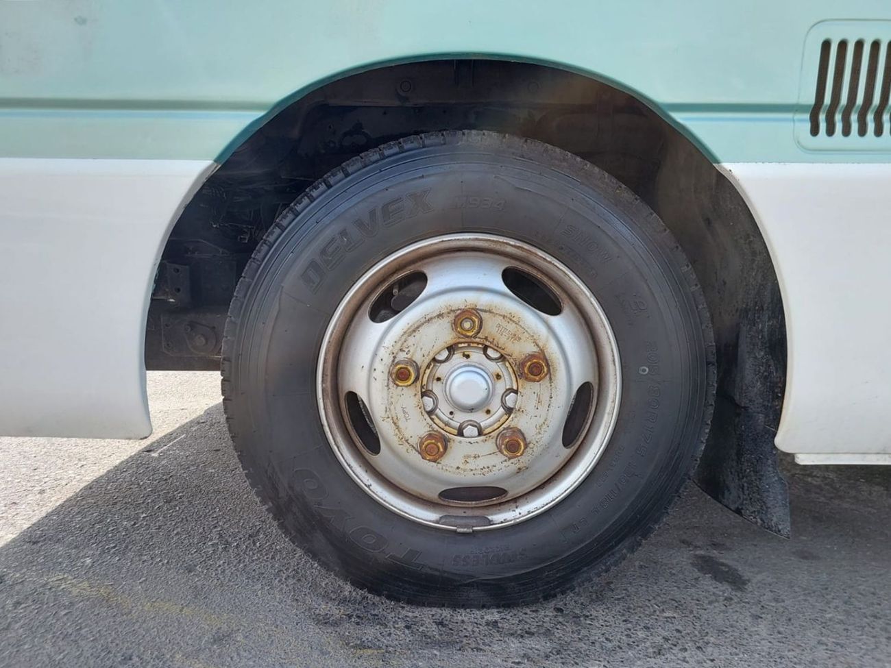 Nissan Civilian (RAMADAN OFFER) NISSAN CIVILIAN BUS RHD 2000 MODEL 4.2 L DIESEL AUTOMATIC(PM01043)