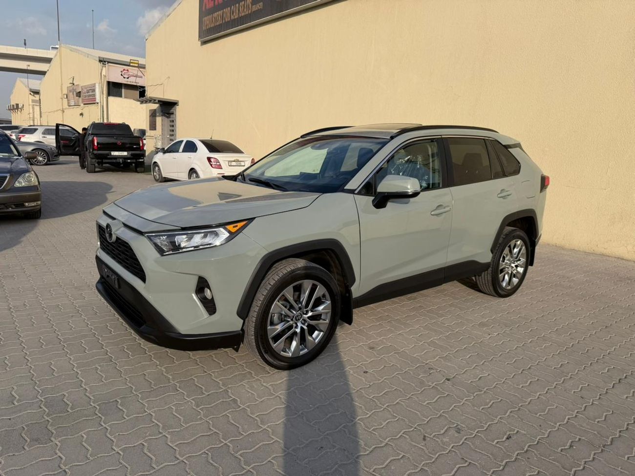 تويوتا راف ٤ XLE 2.0L