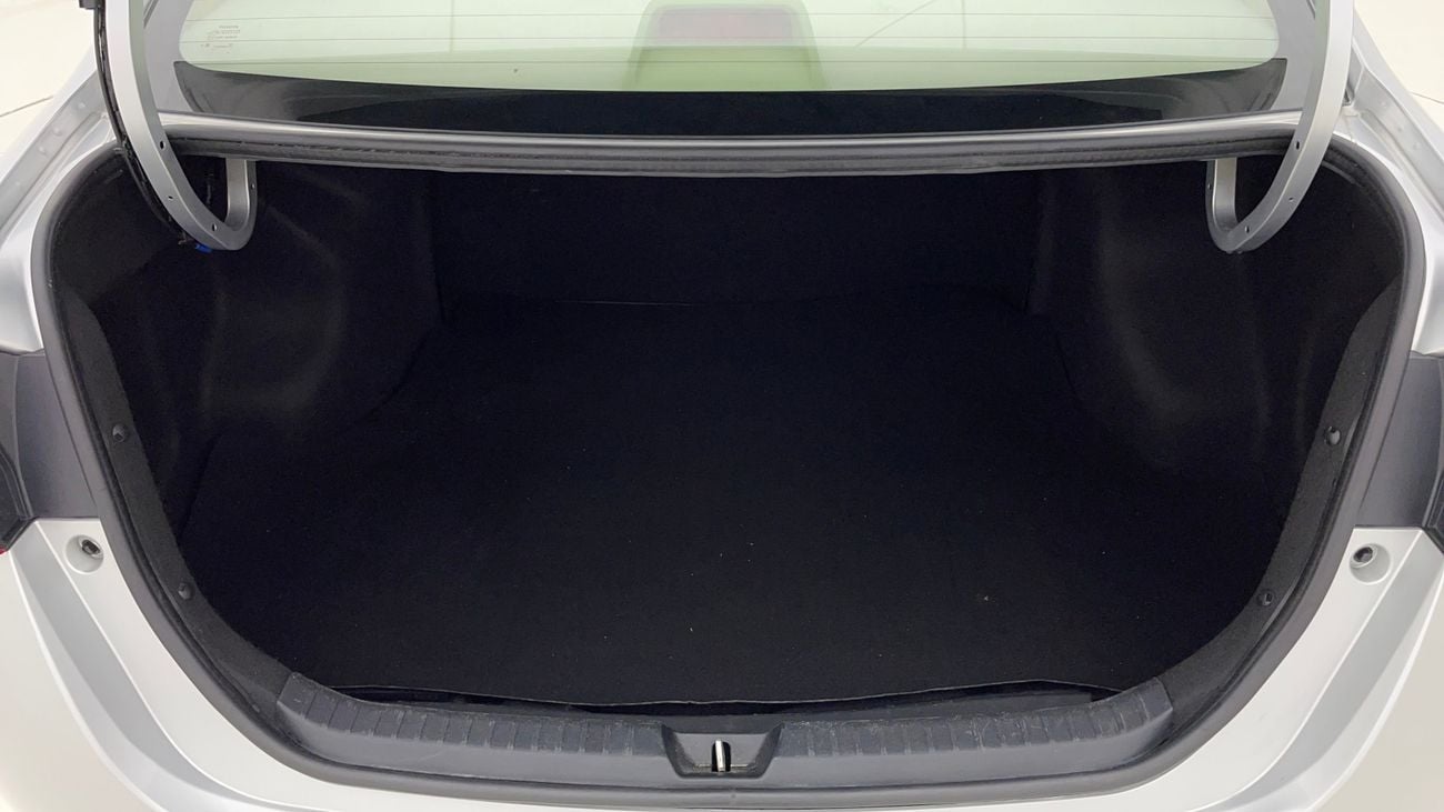 تويوتا يارس SE 1.5 | بدون دفعة مقدمة | اختبار القيادة في المنزل