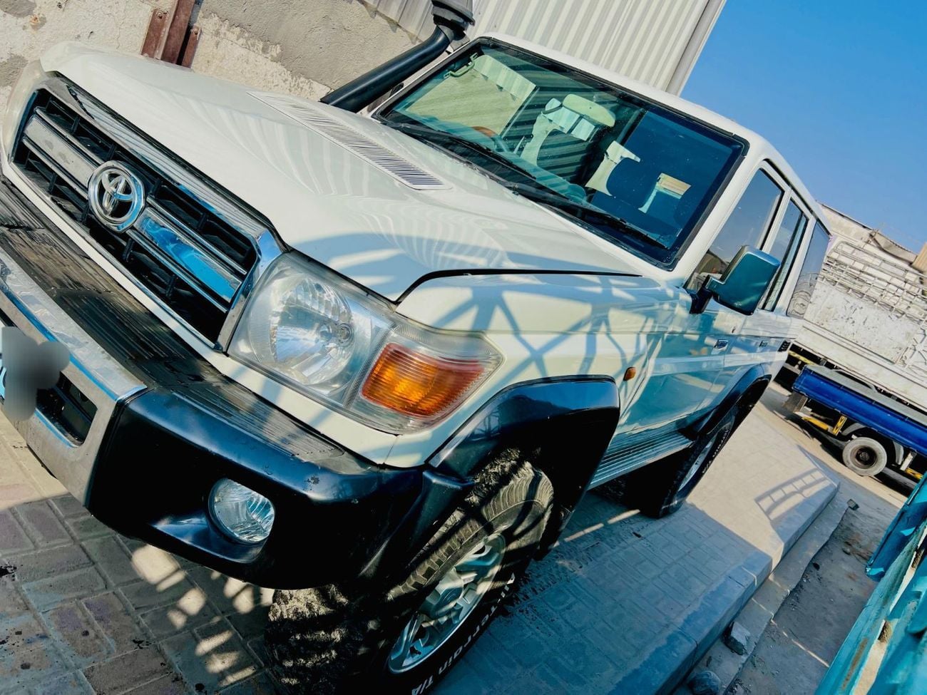 تويوتا لاند كروزر Toyota landcruise Hardtop 2011model 4.2 1HZ Diesel engine Colour White Transmission Manual Interior