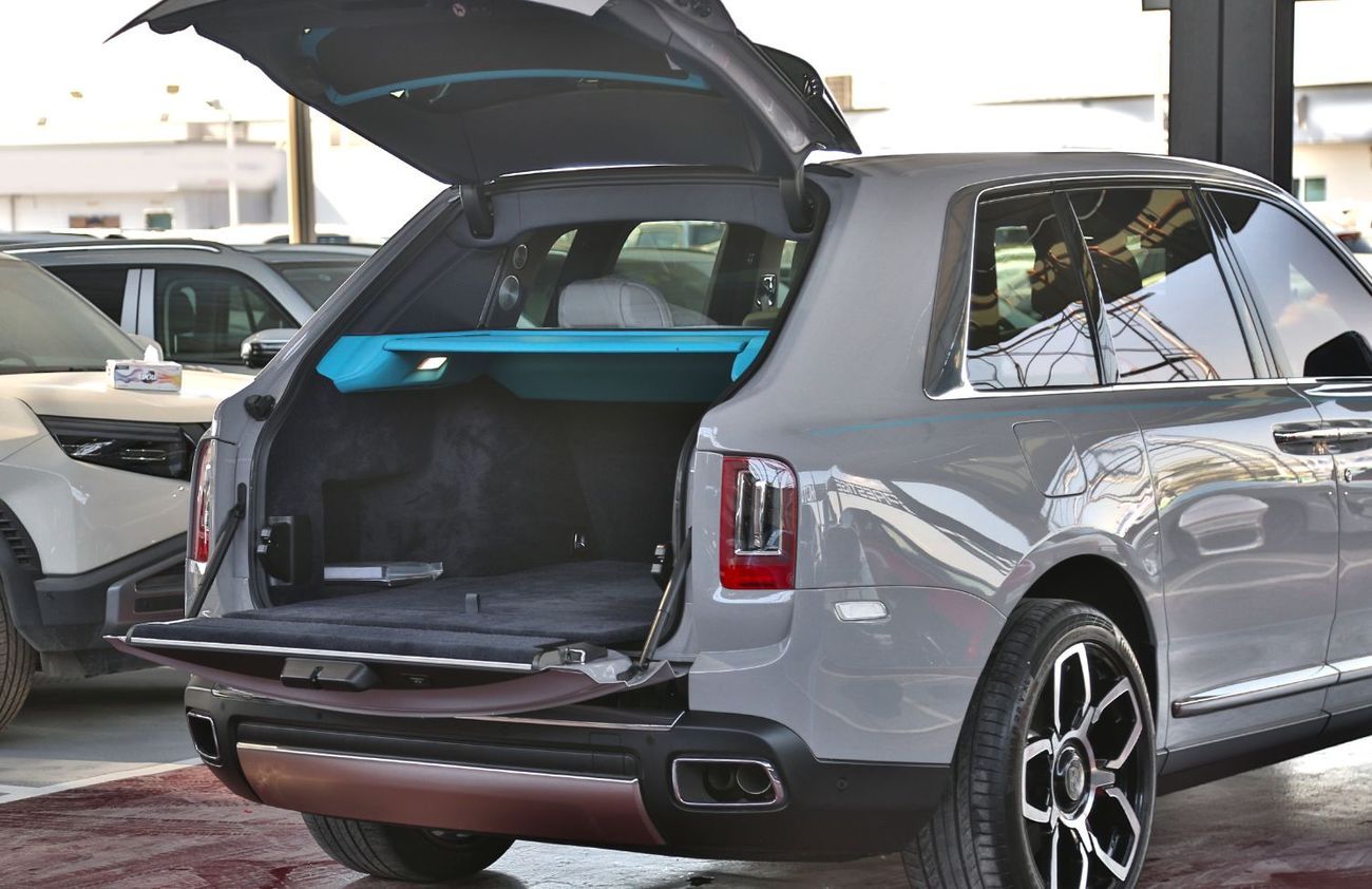 Rolls-Royce Cullinan Cullinan Korea Specs Nardo Grey 2024