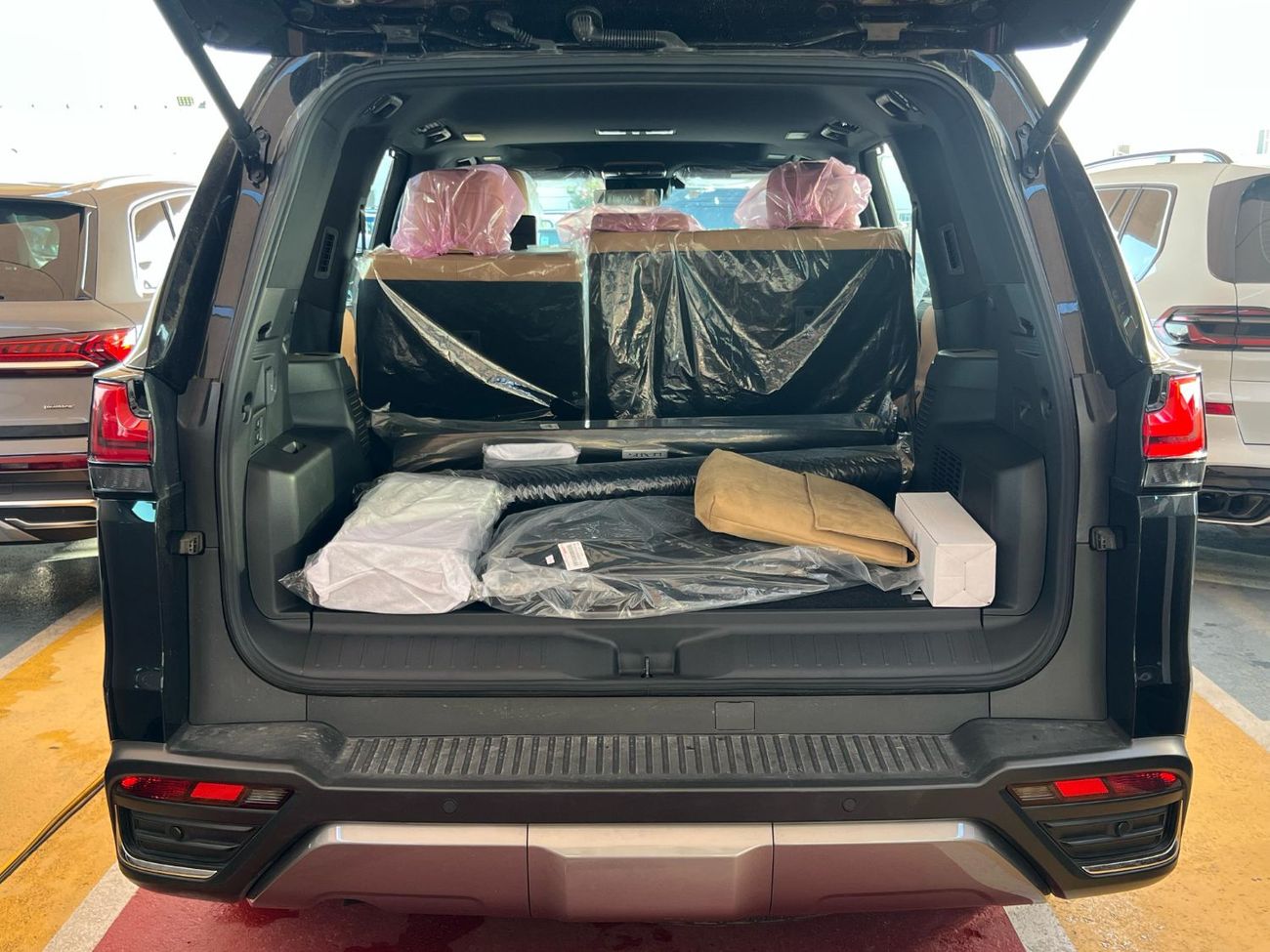 Lexus LX 700h LEXUS LX 700h -  MODEL 2025 -GCC