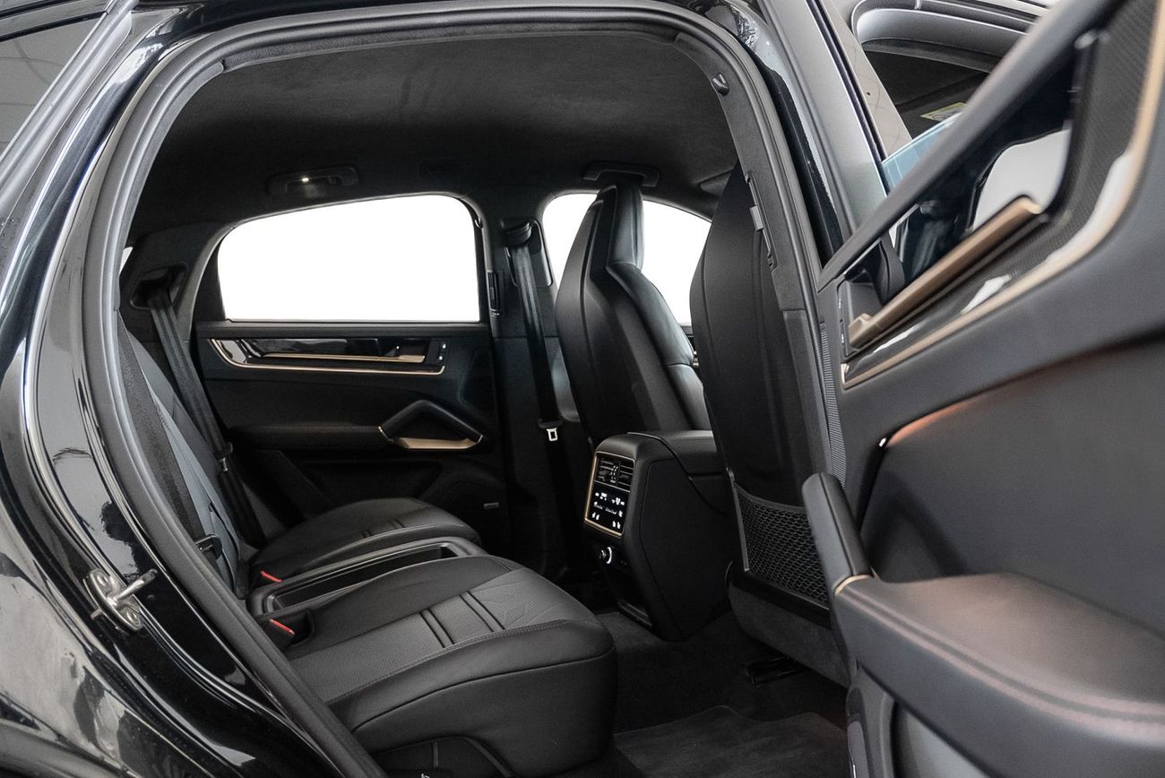 بورش كايان Turbo GT