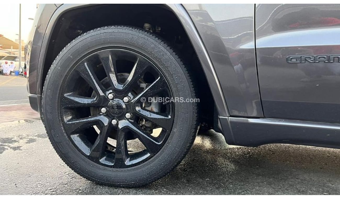 Jeep Grand Cherokee full option