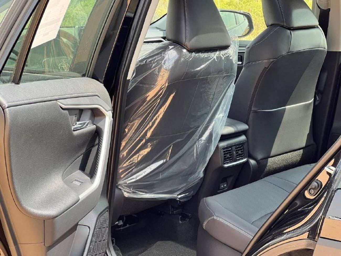 Toyota RAV4 2.5L HEV A/T // 2025 // FULL OPTION WITH PANORAMIC , DVD&BACK CAMERA , COOLING SEATS //SPECIAL OFFER