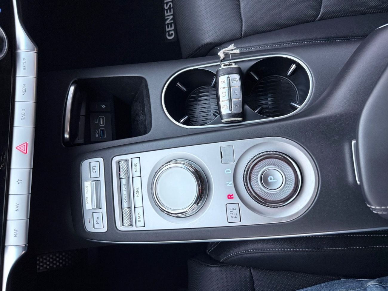 Genesis GV70