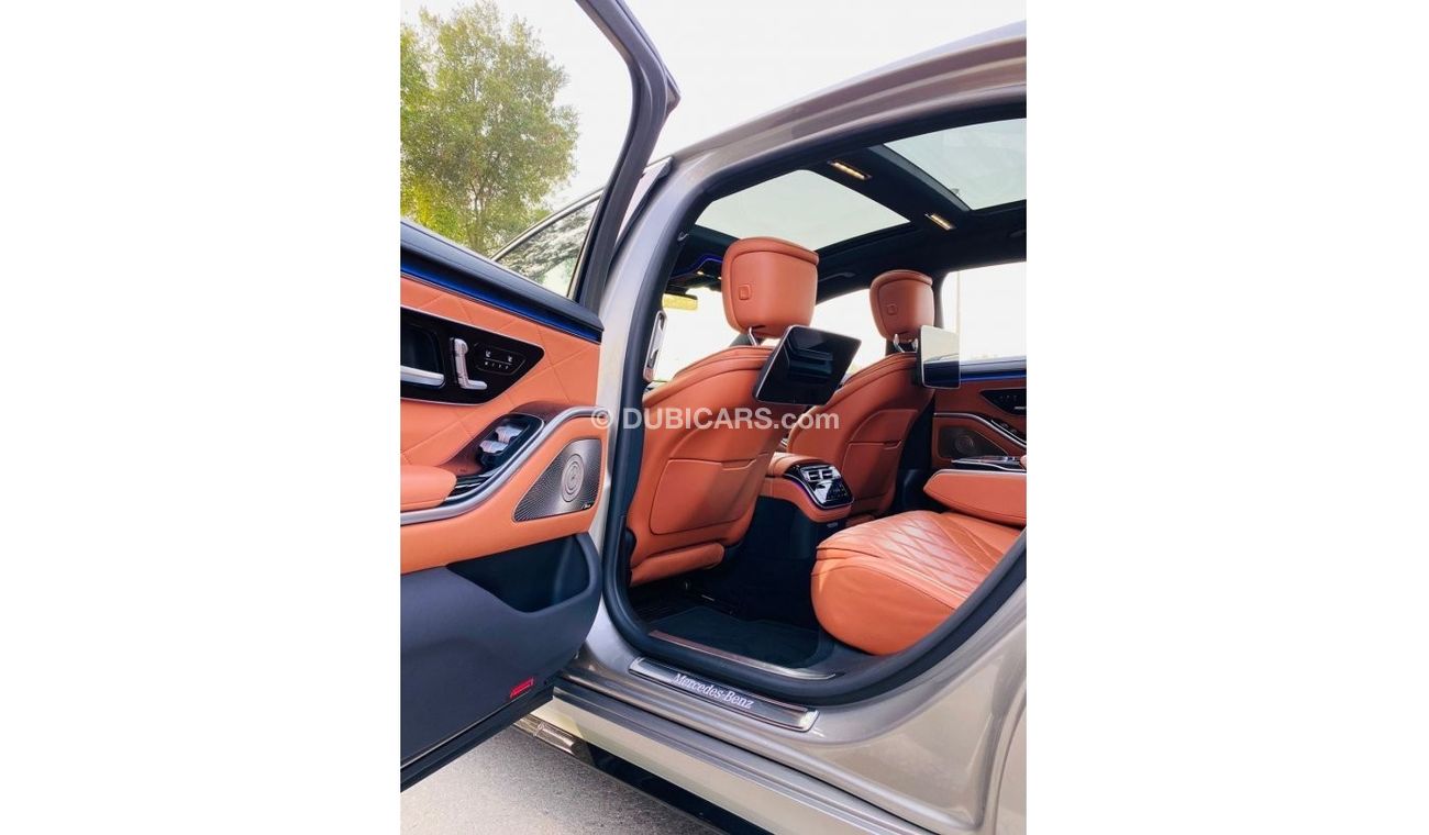 مرسيدس بنز S 500 4M مرسيدس بنز S500 المانى صبغ وكالة تشييكات الوكالة داخل الضمان بحاله ممتازه