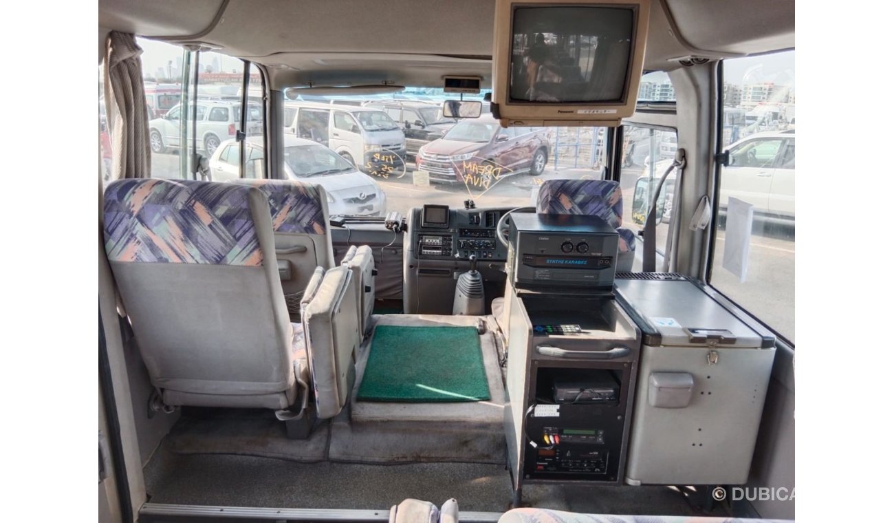 نيسان كارافان NISSAN CARAVAN BUS RIGHT HAND DRIVE (PM1331)