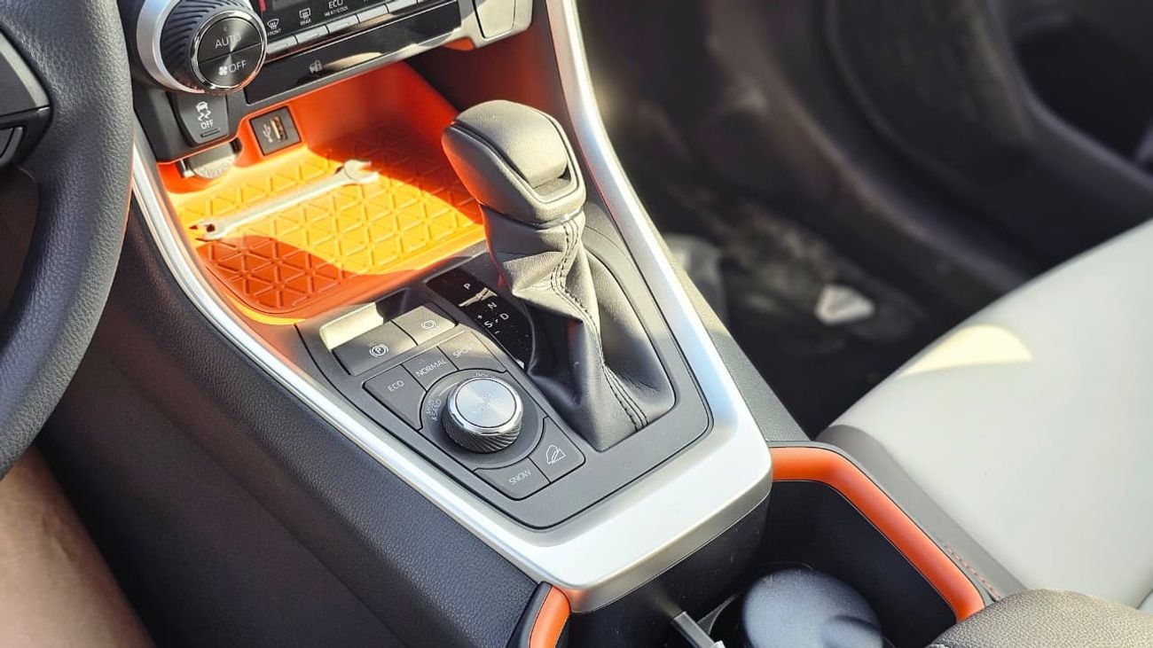 Toyota RAV4 2.5 Adventure GCC PETROL MY2025 -RADAR