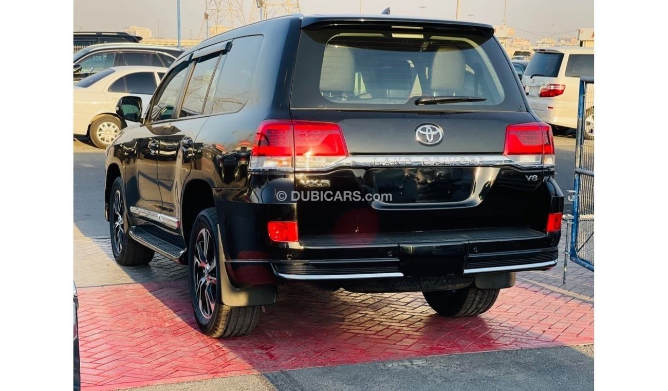 تويوتا لاند كروزر Toyota Landcruiser RHD Diesel engine model 2020 car very clean and good condition