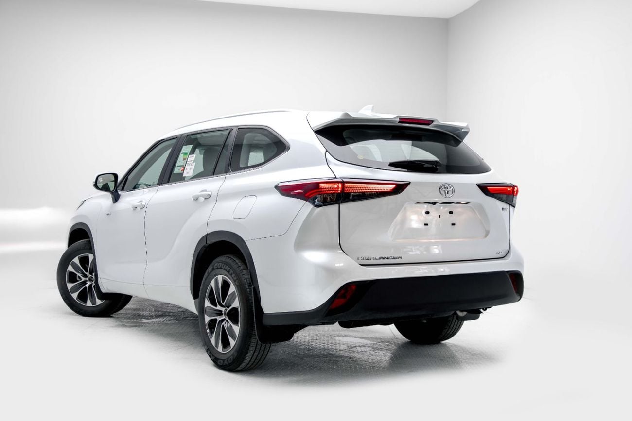 Toyota Highlander GLE 2.5L - Platinum White Pearl Inside Grey | Export Only