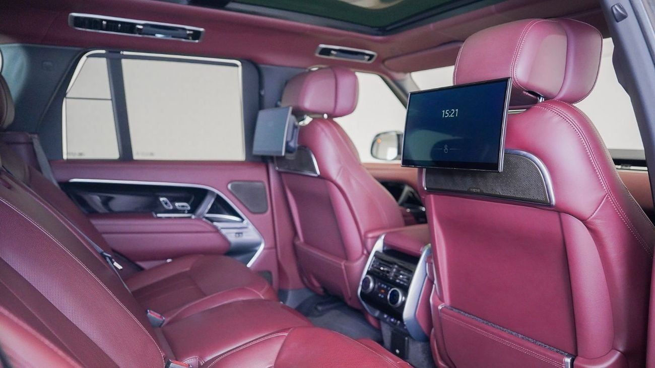 Land Rover Range Rover Autobiography P400 3.0L | AED 7,377 PM | 23-inch Alloys, Rear Screens  |  Ramadan Offer