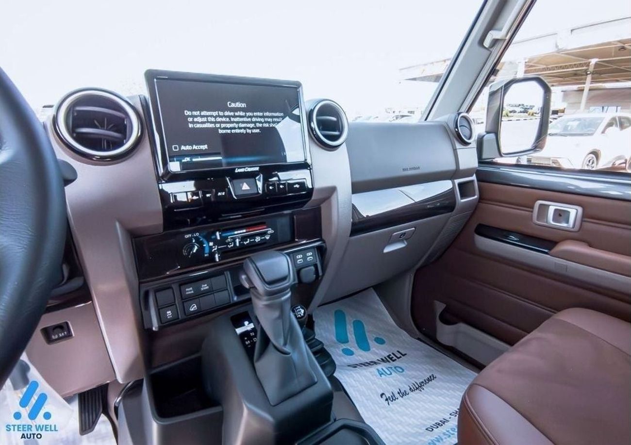 تويوتا لاند كروزر بيك آب 79 D/C LX - Z 6 Speed A/T / V6 Petrol / Power Door Lock / Export Only