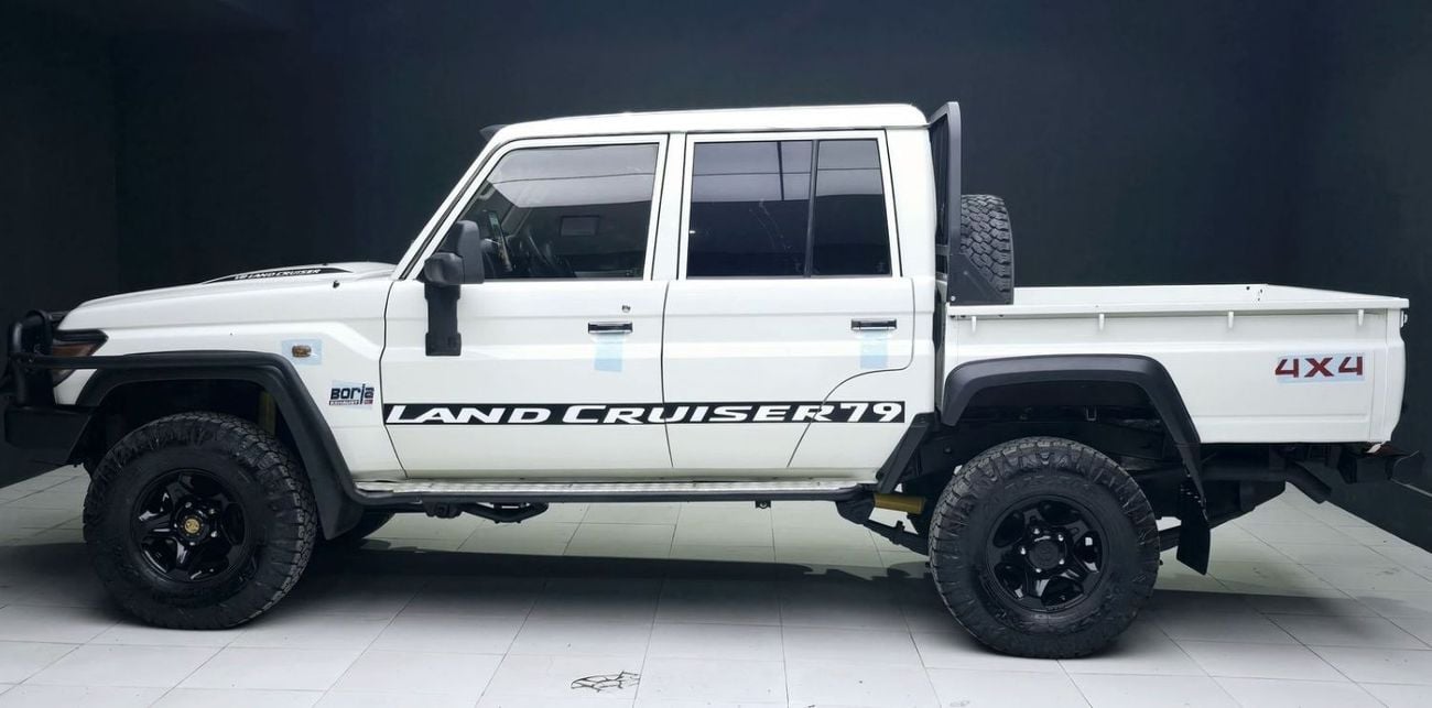 تويوتا لاند كروزر بيك آب DIESEL 4.5 LITER ,RIGHT HAND DRIVE MANUAL GEAR