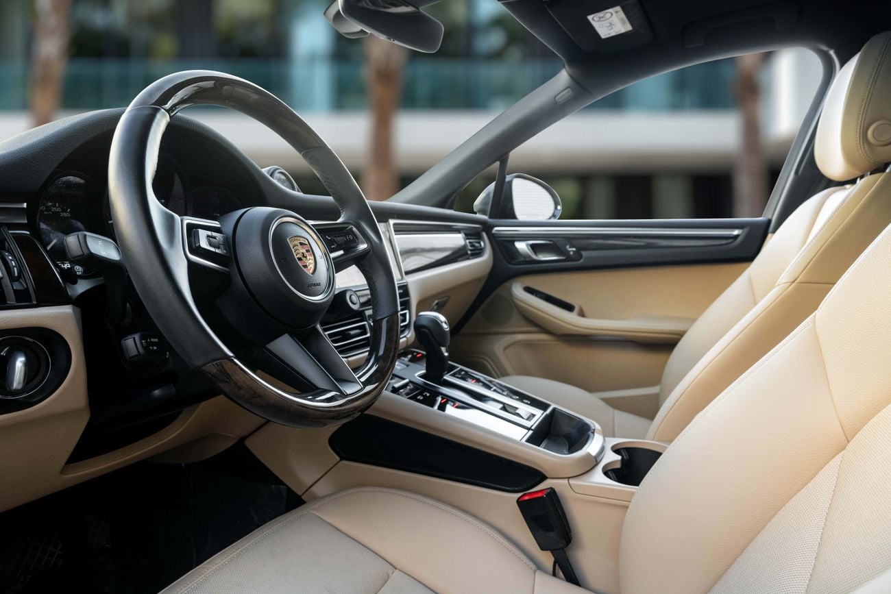 بورش ماكان 4,603 P.M | Porsche Warranty til April 2027 | Chrono Pack | 0% Downpayment