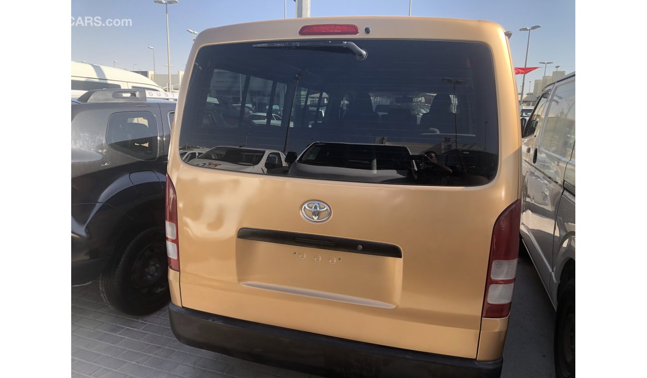 تويوتا هاياس Toyota Hiace Bus 13 str, model:2008. free of accident. only done 45000 km