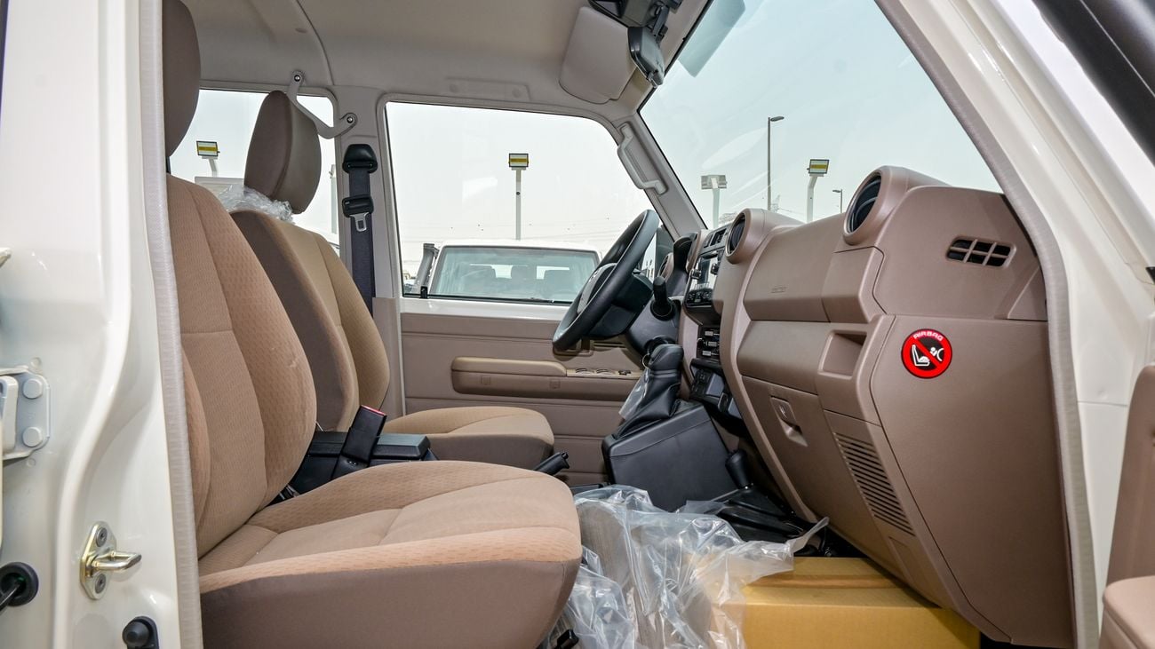 Toyota Land Cruiser Pick Up LC 79 DC 2.8L YM 2024