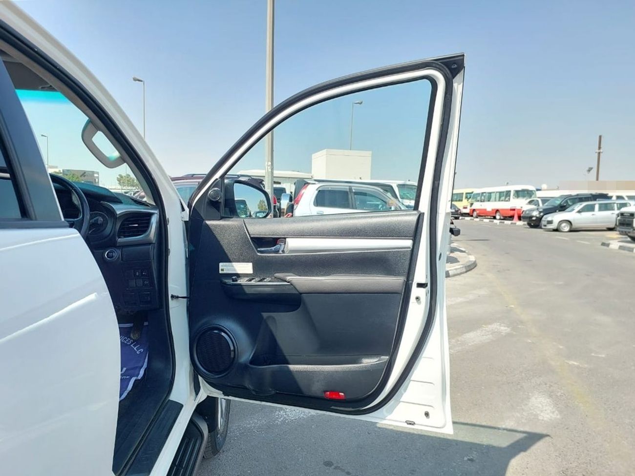 Toyota Hilux TOYOTA HILUX PICKUP RHD 2021 MODEL 2.8 L DIESEL  AUTOMATIC(PM34867)