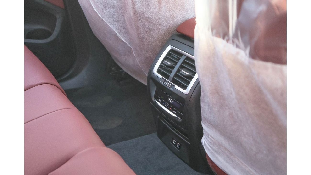 بي أم دبليو iX3 2024 BMW IX3 FULL OPTION ELECTRIC