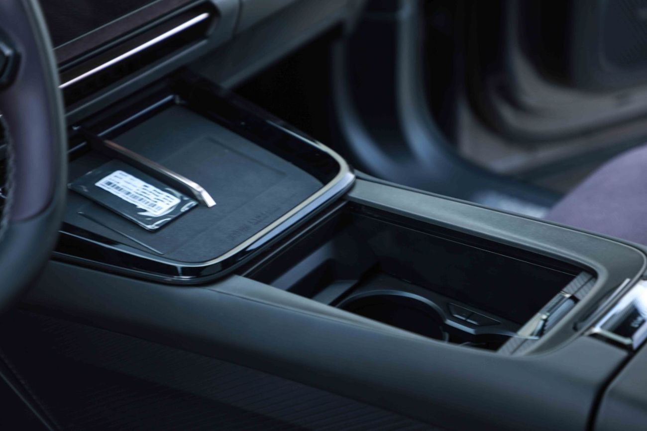 Lynk & Co 08 Em-P Time Limited 1.5L - Plug In Hybrid - Purple Inside Purple