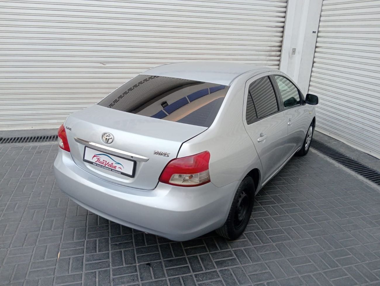 Toyota Yaris BASE