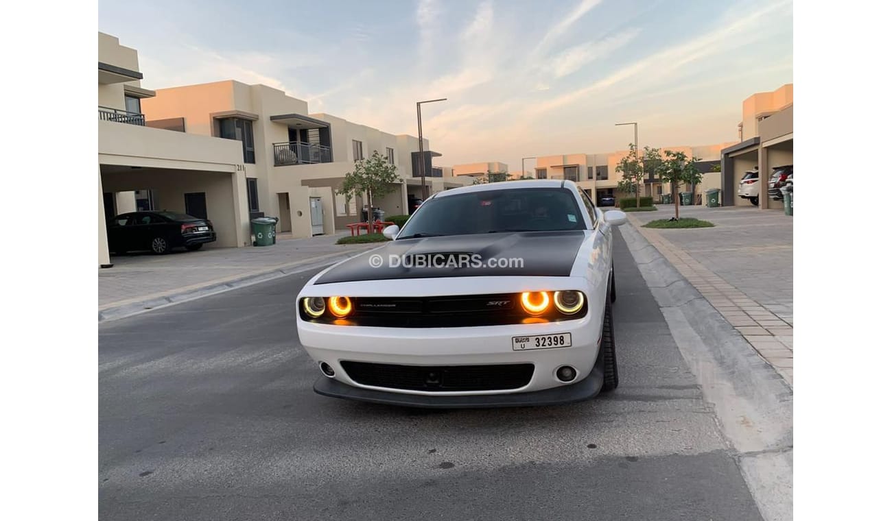 Dodge Challenger SRT8