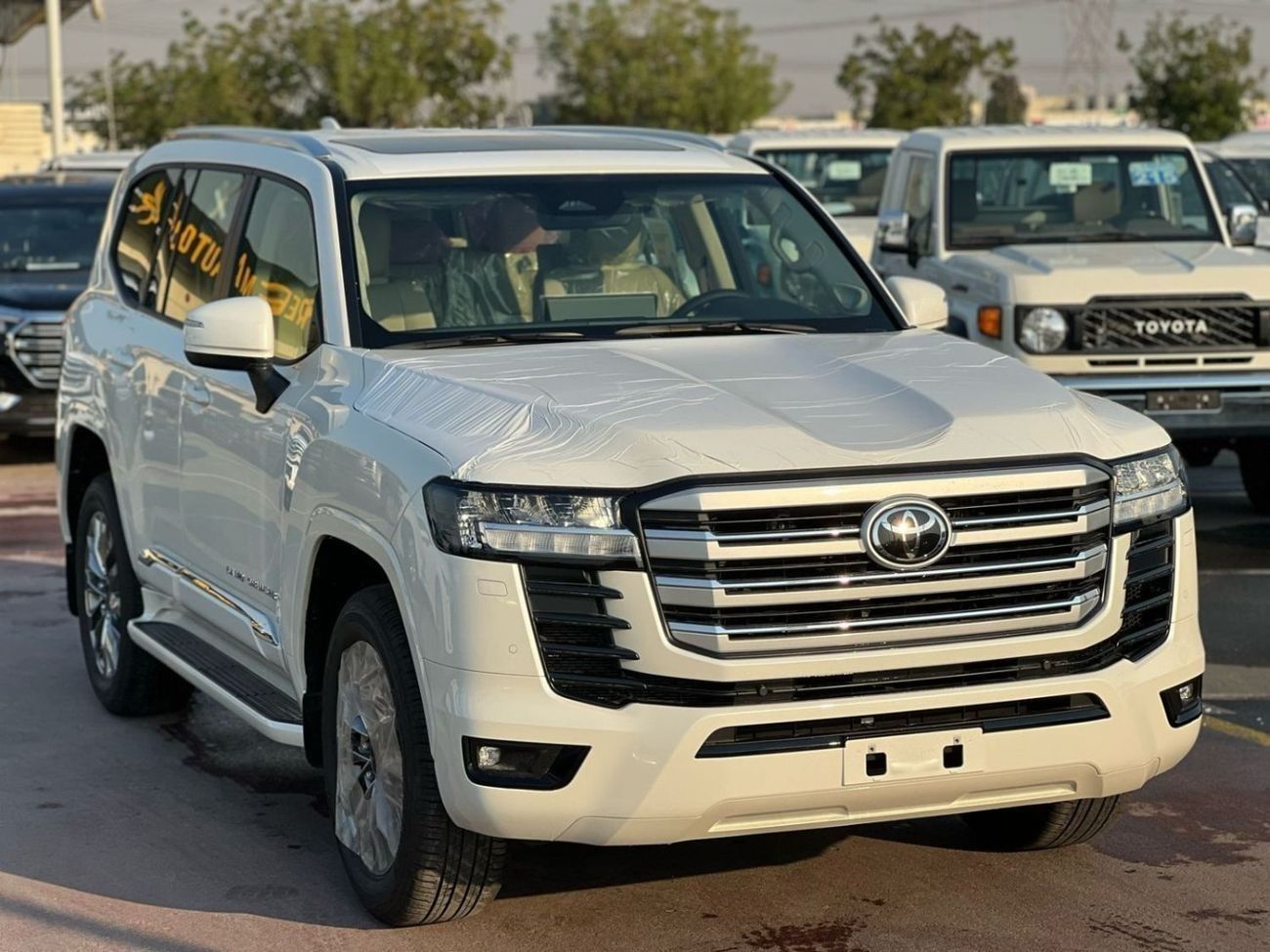 تويوتا لاند كروزر GXR 4.0L TOYOTA LAND CRUISER GXR 3.5L SUV 4WD 2025